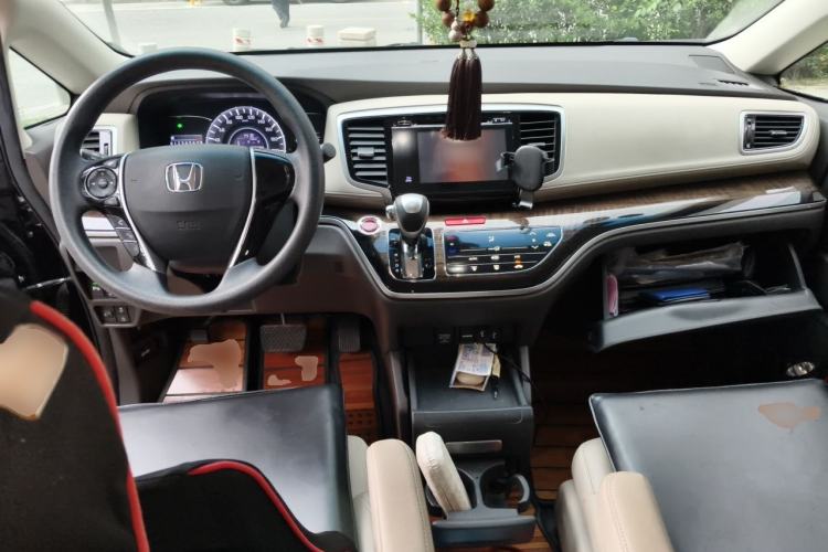 Used Honda Odyssey 2015 Revised 2.4L Luxury Edition Center Console