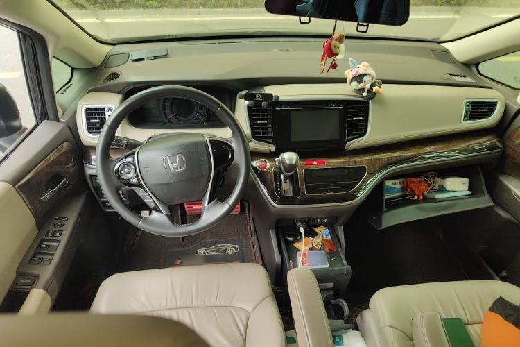 Used Honda Odyssey 2015 2.4L Luxury Edition Center Console