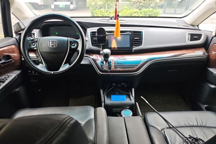 Used Honda Odyssey 2015 Updated Version 2.4L Smart Edition Center Console