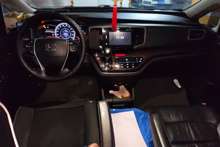Used Honda Odyssey 2015 2.4L Smart Edition Center Console