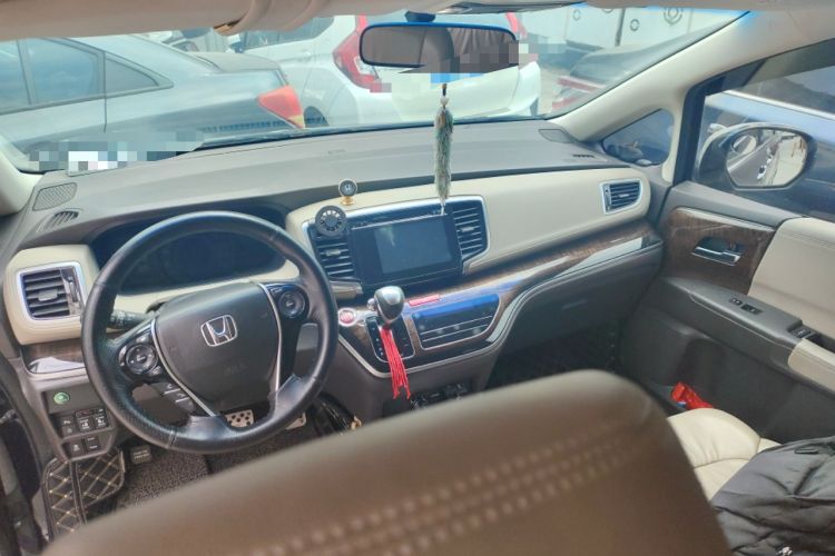 Used Honda Odyssey 2015 2.4L Smart Edition Center Console
