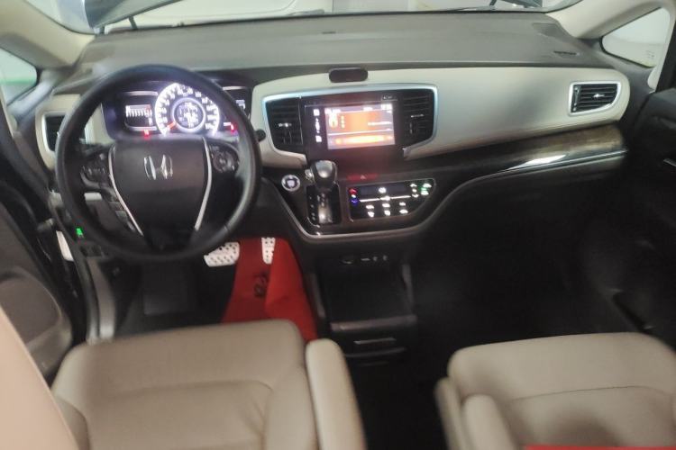 Used Honda Odyssey 2015 Revised 2.4L Luxury Edition Center Console