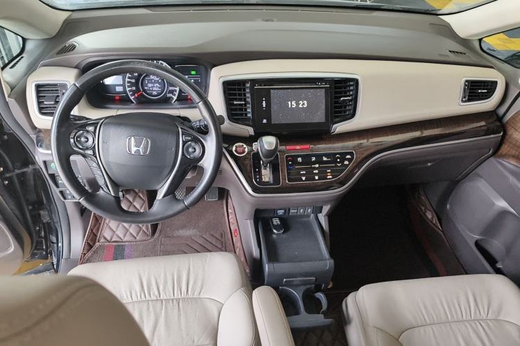 Used Honda Odyssey 2015 Updated Version 2.4L Smart Edition Center Console