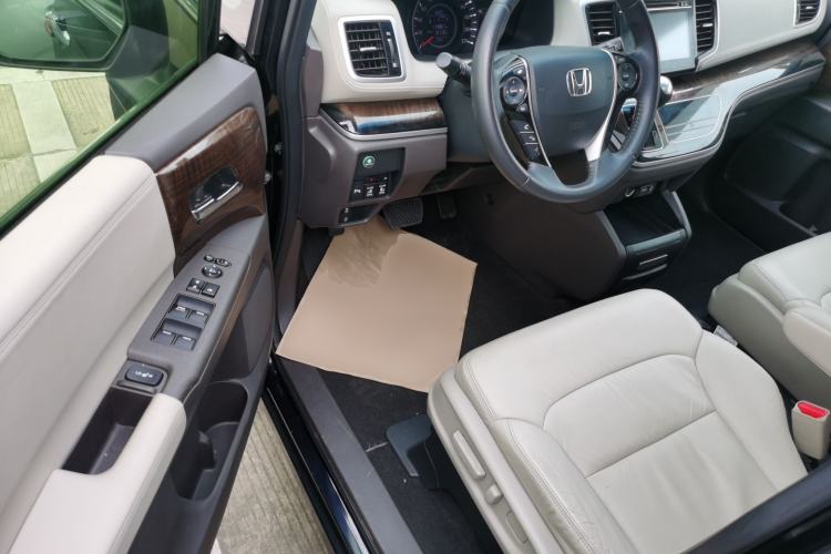 Used Honda Odyssey 2015 Updated Version 2.4L Smart Edition Driver Seat