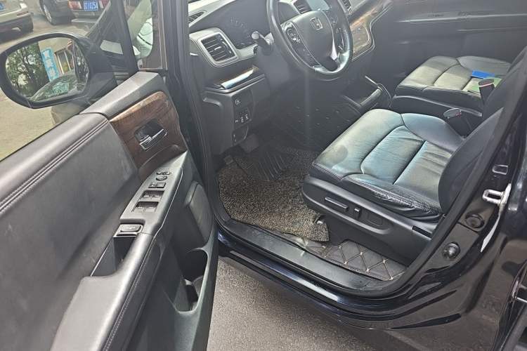Used Honda Odyssey 2015 Updated Version 2.4L Smart Edition Driver Seat