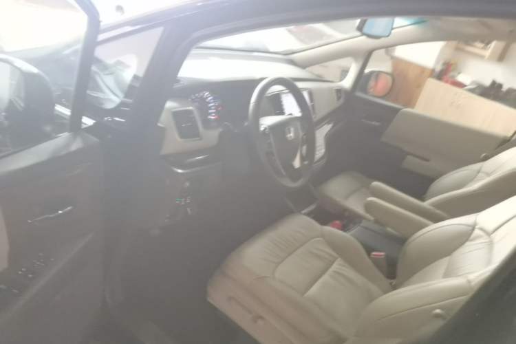 Used Honda Odyssey 2015 Updated Version 2.4L Smart Edition Driver Seat