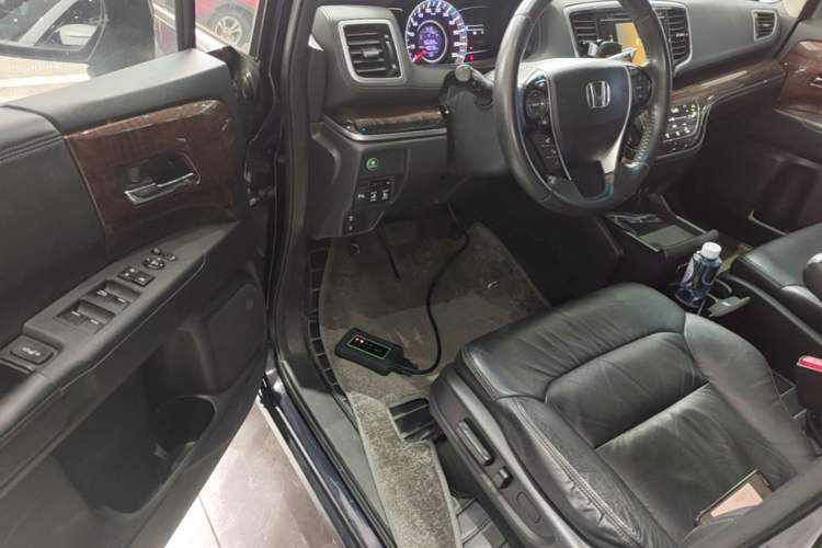 Used Honda Odyssey 2015 Updated Version 2.4L Smart Edition Driver Seat
