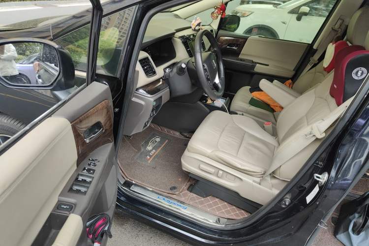 Used Honda Odyssey 2015 2.4L Luxury Edition Driver Seat