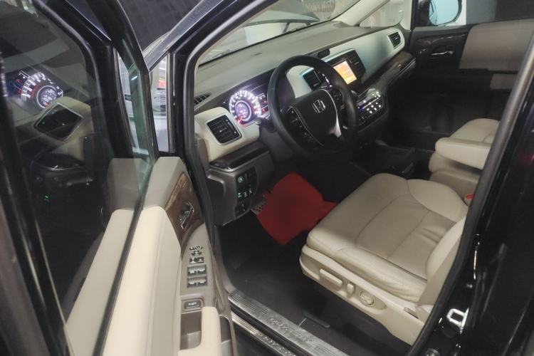 Used Honda Odyssey 2015 Revised 2.4L Luxury Edition Driver Seat