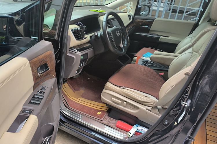 Used Honda Odyssey 2015 2.4L Smart Edition Driver Seat
