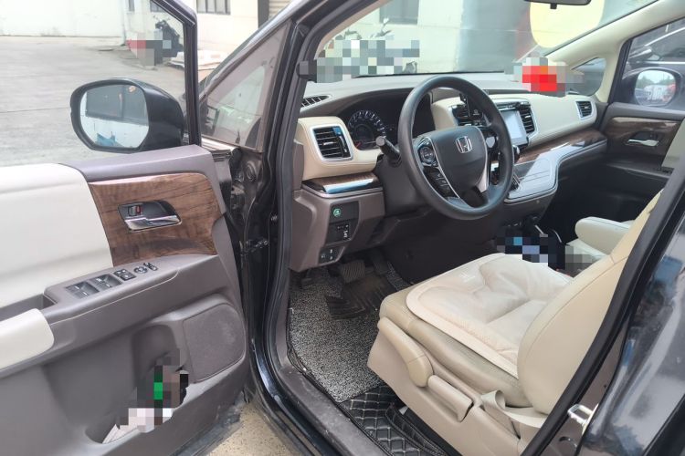 Used Honda Odyssey 2015 Revised Version 2.4L Comfort Edition Driver Seat