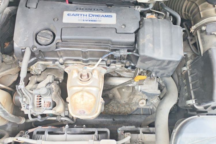 Used Honda Odyssey 2015 Updated Version 2.4L Smart Edition Engine Bay