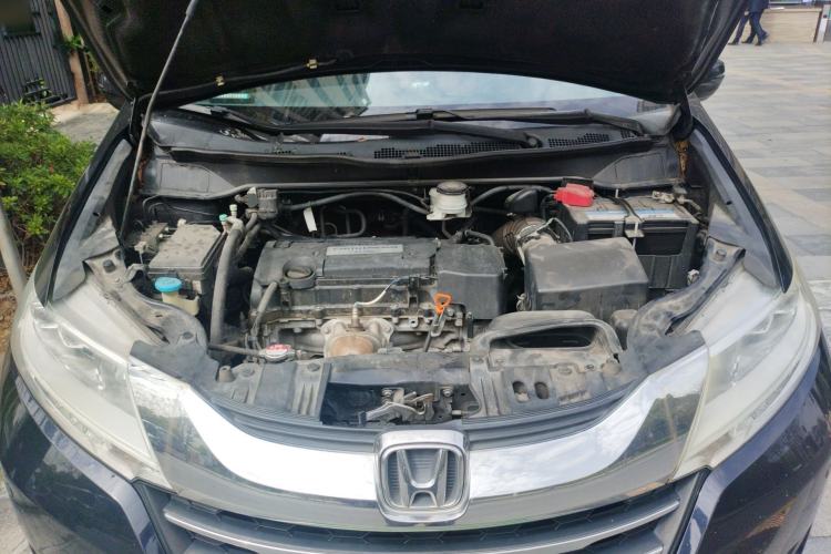 Used Honda Odyssey 2015 2.4L Smart Edition Engine Bay
