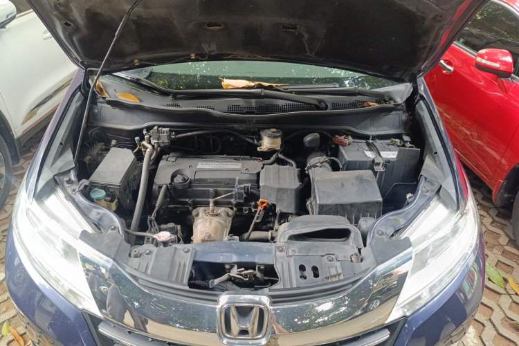 Used Honda Odyssey 2015 2.4L Smart Edition Engine Bay