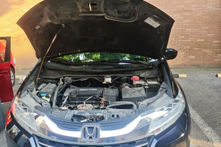 Used Honda Odyssey 2015 Updated Version 2.4L Smart Edition Engine Bay