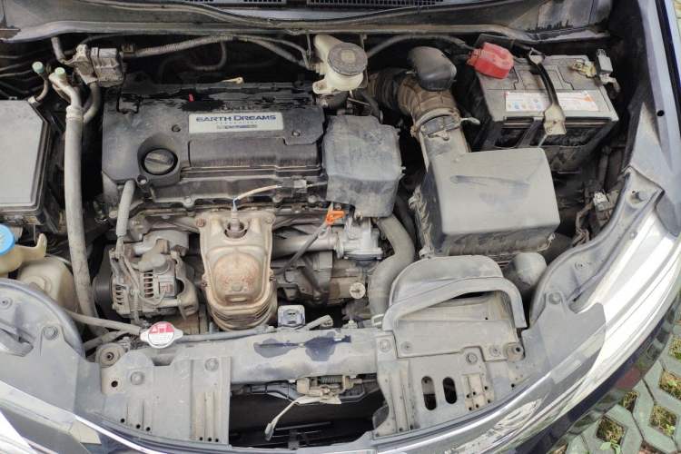 Used Honda Odyssey 2015 Revised 2.4L Luxury Edition Engine Bay