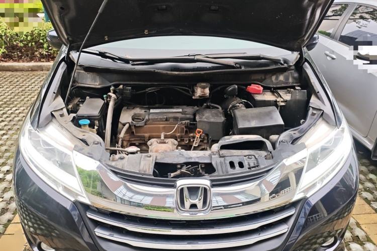 Used Honda Odyssey 2015 Updated Version 2.4L Smart Edition Engine Bay