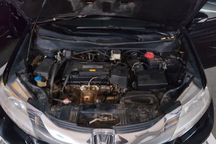 Used Honda Odyssey 2015 2.4L Smart Edition Engine Bay