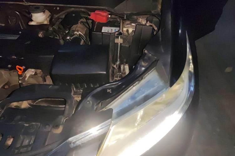 Used Honda Odyssey 2015 Revised Version 2.4L Supreme Edition Engine Bay Left