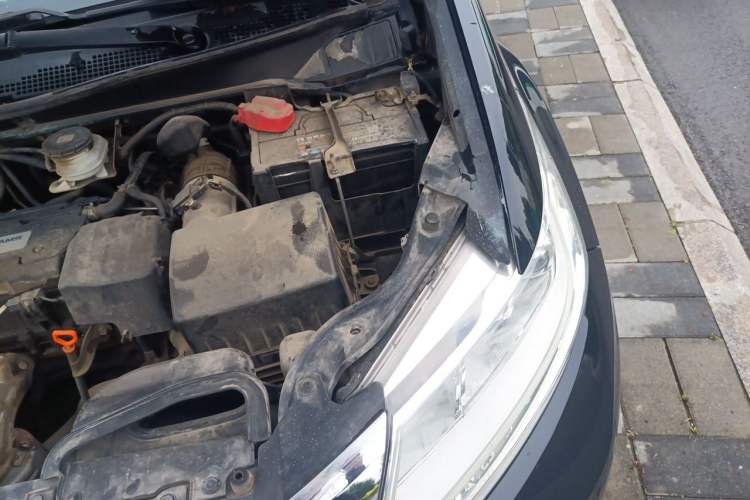 Used Honda Odyssey 2015 Updated Version 2.4L Smart Edition Engine Bay Left