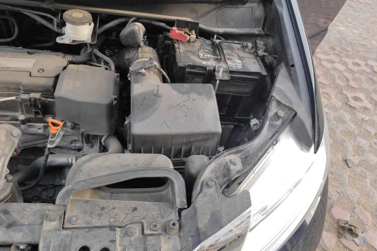 Used Honda Odyssey 2015 Updated Version 2.4L Smart Edition Engine Bay Left