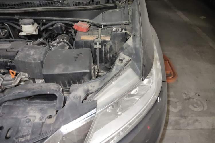 Used Honda Odyssey 2015 Updated Version 2.4L Smart Edition Engine Bay Left