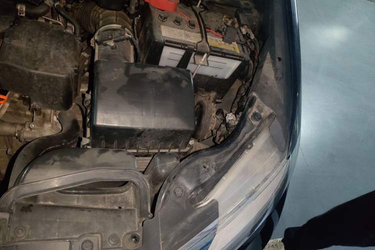 Used Honda Odyssey 2015 Updated Version 2.4L Smart Edition Engine Bay Left