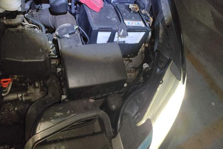 Used Honda Odyssey 2015 2.4L Supreme Edition Engine Bay Left