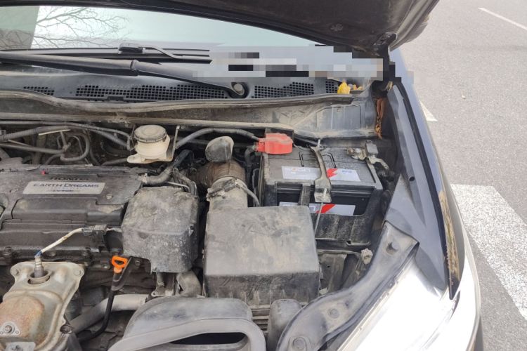 Used Honda Odyssey 2015 Updated Version 2.4L Smart Edition Engine Bay Left