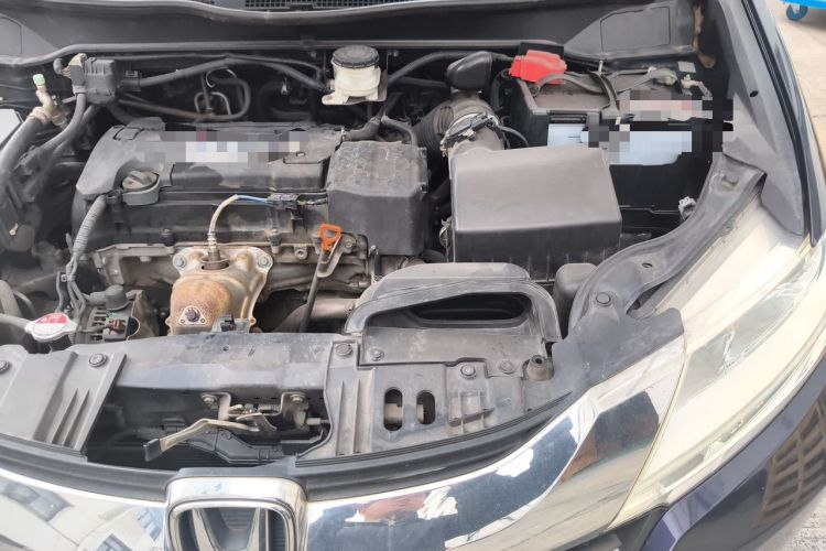 Used Honda Odyssey 2015 Revised Version 2.4L Comfort Edition Engine Bay Left