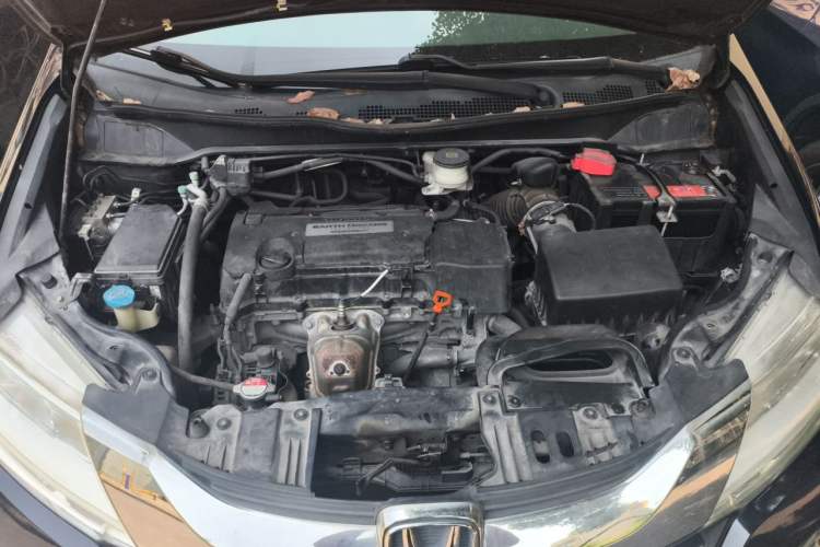 Used Honda Odyssey 2015 Updated Version 2.4L Smart Edition Engine Bay