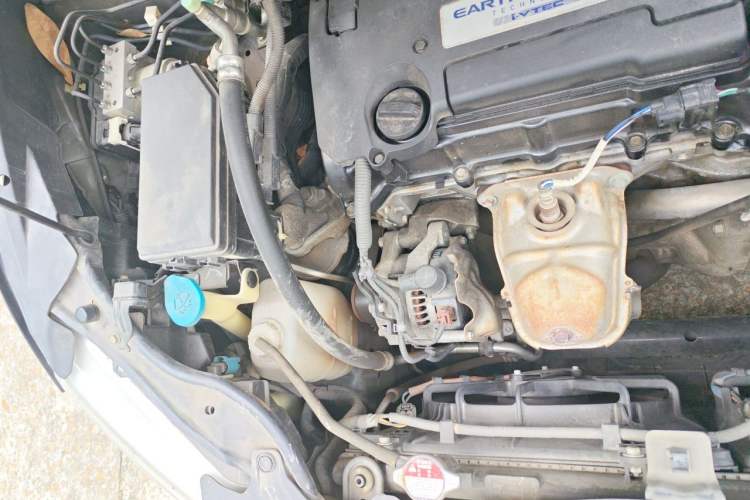 Used Honda Odyssey 2015 Updated Version 2.4L Smart Edition Engine Bay Right