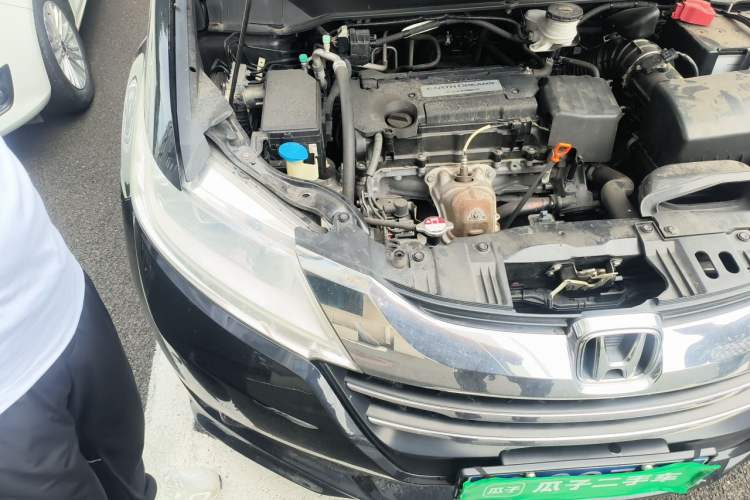 Used Honda Odyssey 2015 Updated Version 2.4L Smart Edition Engine Bay Right