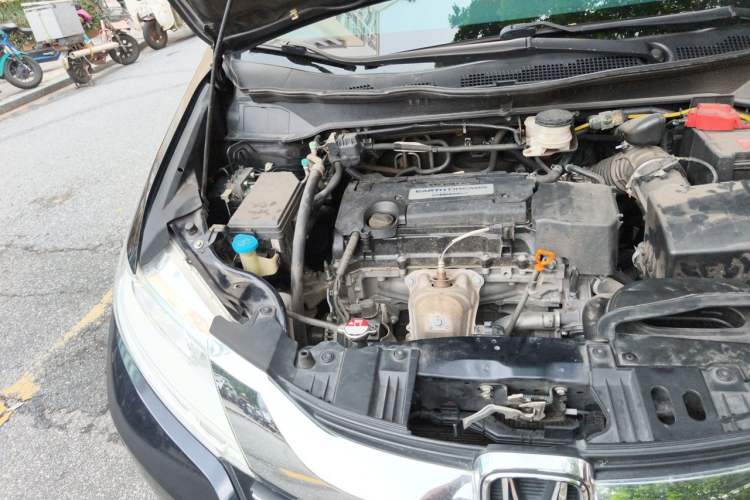 Used Honda Odyssey 2015 2.4L Smart Edition Engine Bay Right
