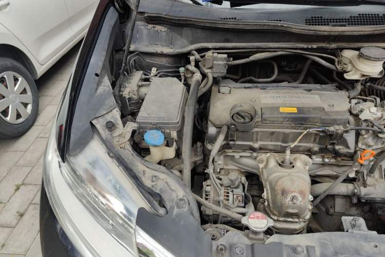 Used Honda Odyssey 2015 2.4L Smart Edition Engine Bay Right