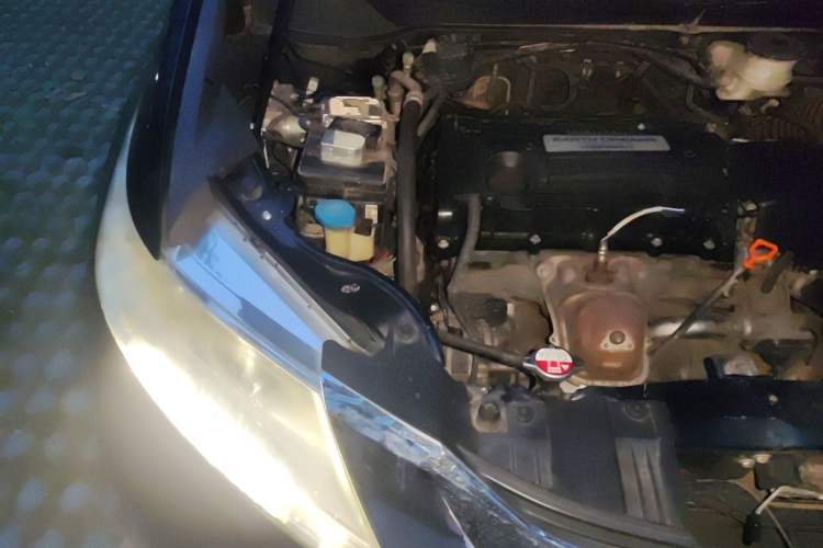 Used Honda Odyssey 2015 Revised Version 2.4L Supreme Edition Engine Bay Right