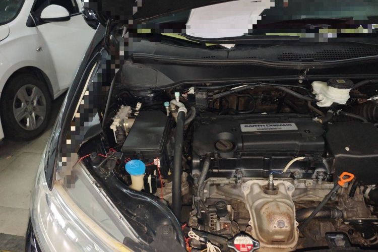 Used Honda Odyssey 2015 Updated Version 2.4L Smart Edition Engine Bay Right