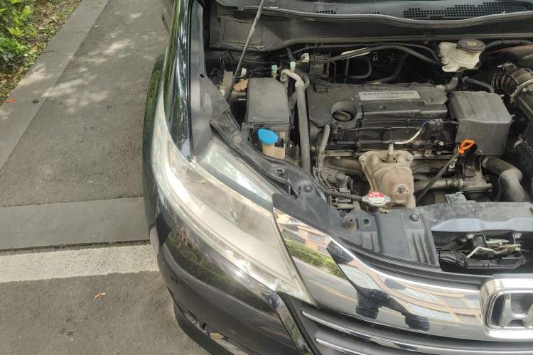 Used Honda Odyssey 2015 2.4L Luxury Edition Engine Bay Right