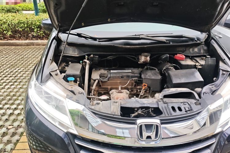Used Honda Odyssey 2015 Updated Version 2.4L Smart Edition Engine Bay Right