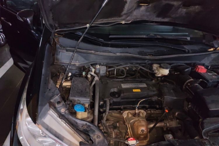 Used Honda Odyssey 2015 2.4L Smart Edition Engine Bay Right