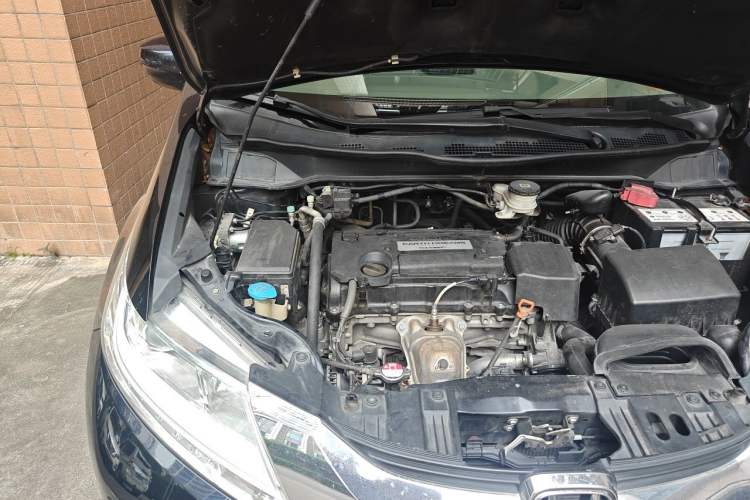 Used Honda Odyssey 2015 2.4L Luxury Edition Engine Bay Right