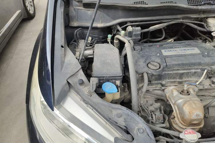 Used Honda Odyssey 2015 2.4L Smart Edition Engine Bay Right