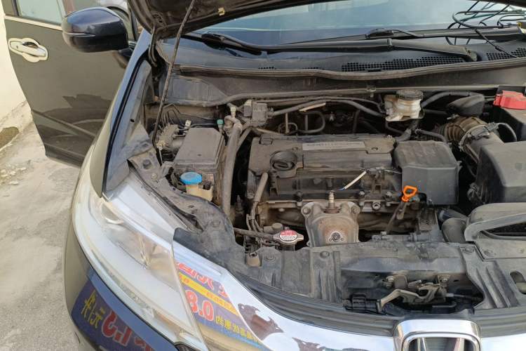 Used Honda Odyssey 2015 Revised 2.4L Luxury Edition Engine Bay Right