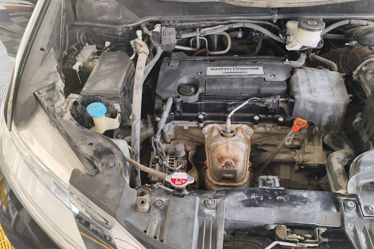 Used Honda Odyssey 2015 Updated Version 2.4L Smart Edition Engine Bay Right