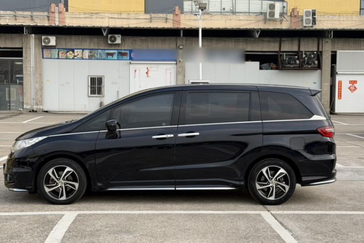 Used Honda Odyssey 2015 Updated 2.4L Smart Cool Version Exterior 1