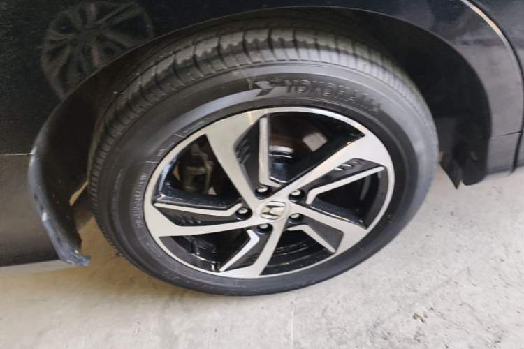 Used Honda Odyssey 2015 Updated Version 2.4L Smart Edition Exterior 2