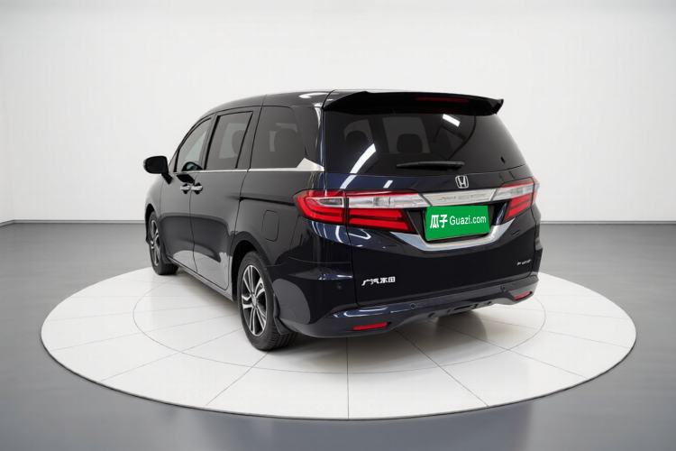 Used Honda Odyssey 2015 Updated Version 2.4L Smart Edition Exterior 2