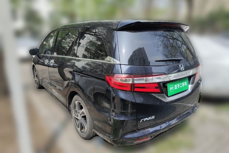 Used Honda Odyssey 2015 Updated Version 2.4L Smart Edition Exterior 3