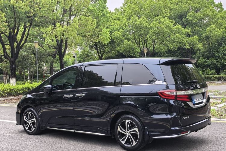 Used Honda Odyssey 2015 Updated 2.4L Smart Cool Version Exterior 3