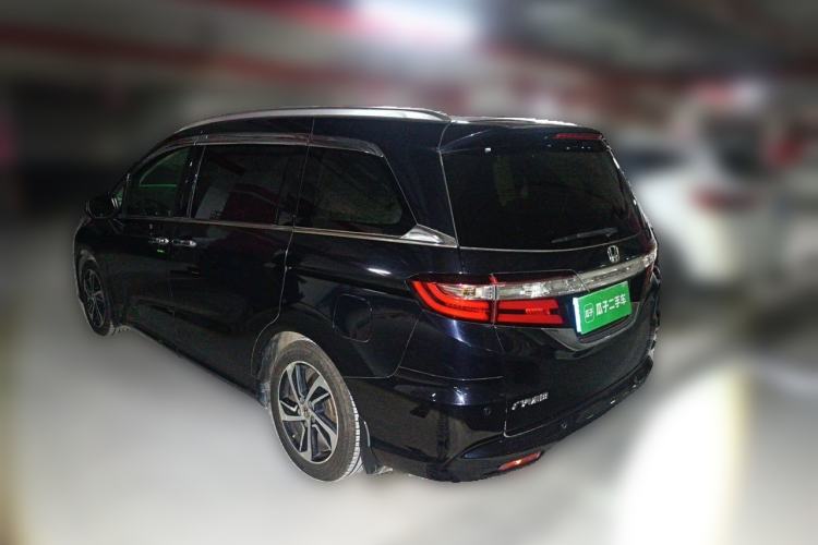 Used Honda Odyssey 2015 Updated Version 2.4L Smart Edition Exterior 3